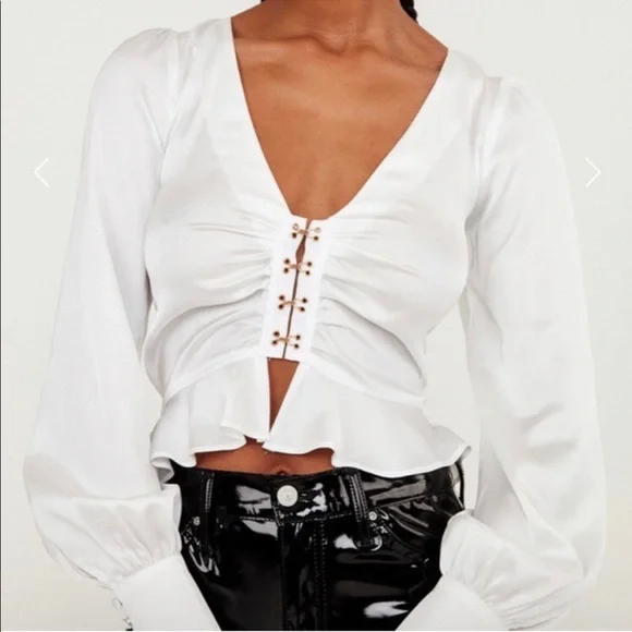 For Love and lemons Isabella ivory satin ruched long sleeve top - Picture 2 of 8